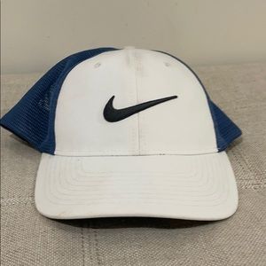 Nike golf hat